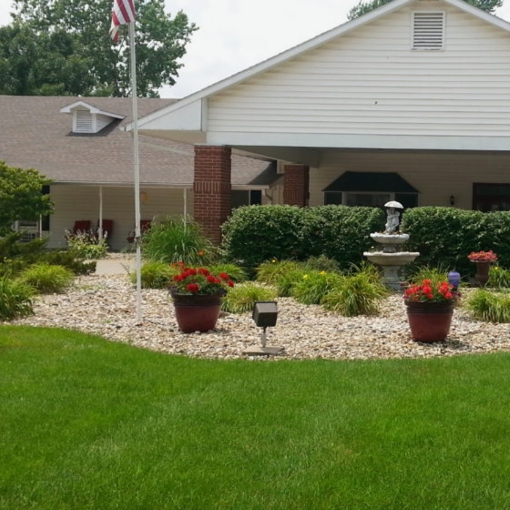 Exterior shot of Vintage Park Assisted Living's front entrance.