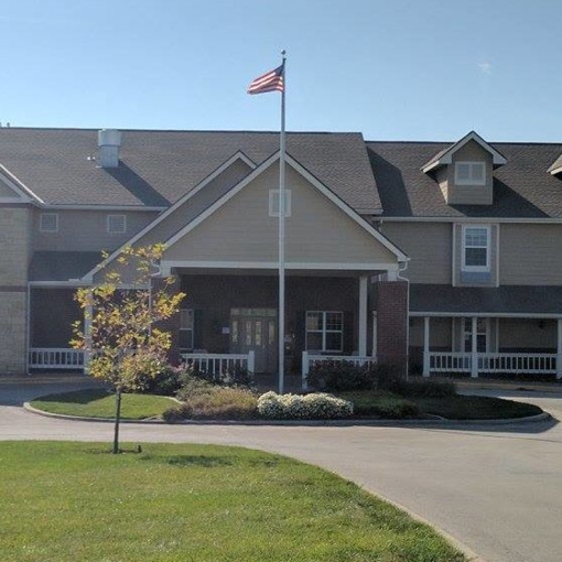 Exterior shot of Vintage Park Assisted Living's front entrance.